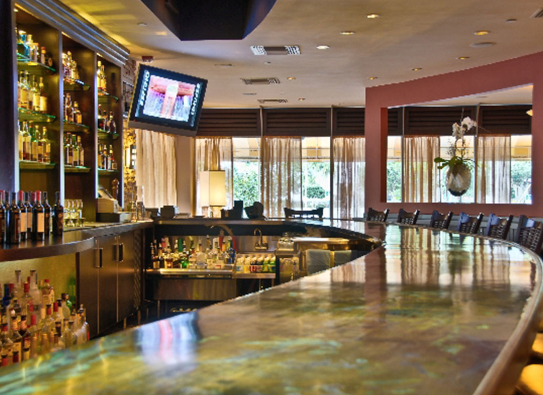 Jacksons Bar and Grill