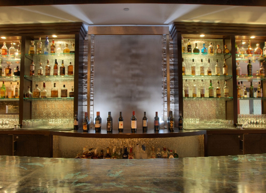 Jacksons Bar and Grill